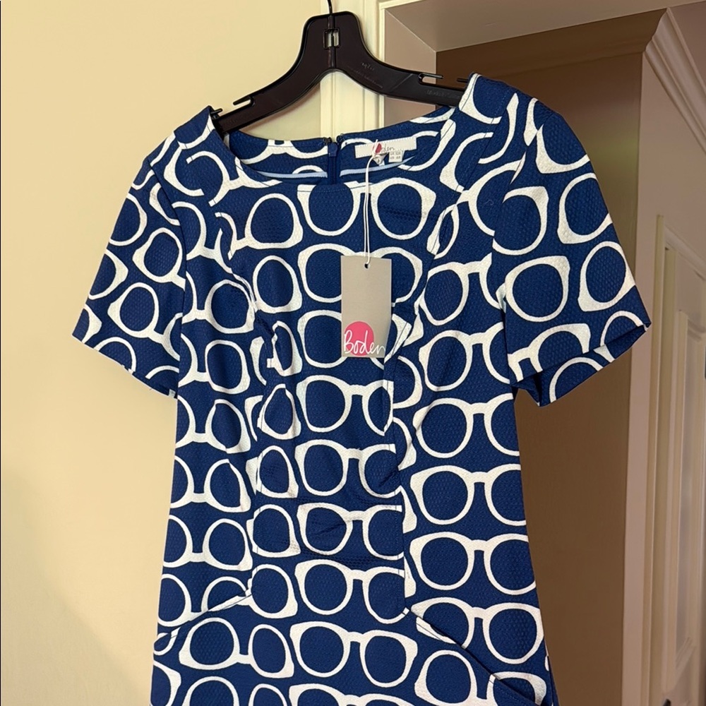 Boden White and Blue Sheath Dress Short Sleeve Scoop Neck with Pockets!!